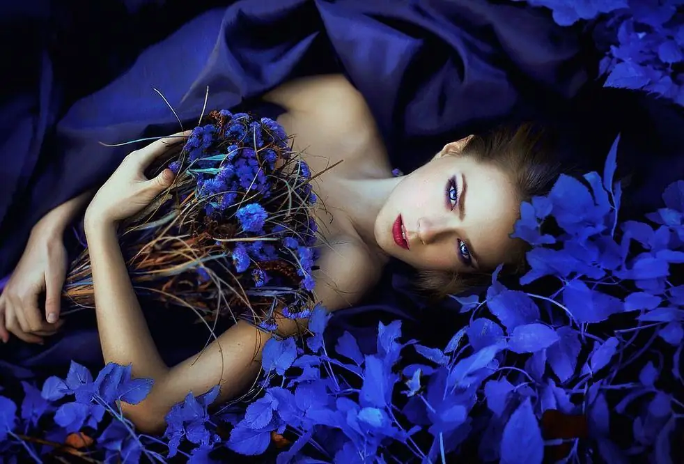 Girl with cornflowers