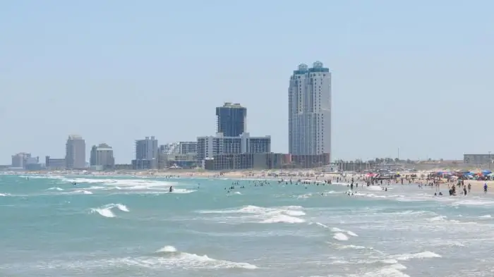 ¿Dónde está la playa más larga del mundo?