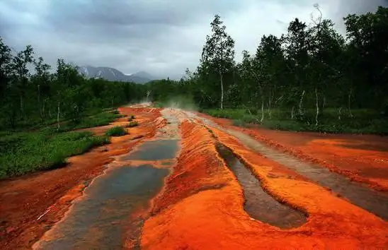 Mata air penyembuhan mineral