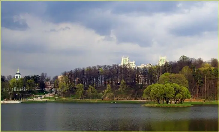 fountains in Tsaritsyno