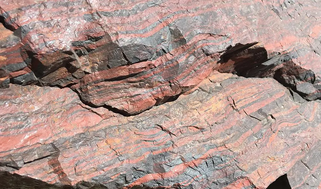 gisements de quartzite ferrugineux