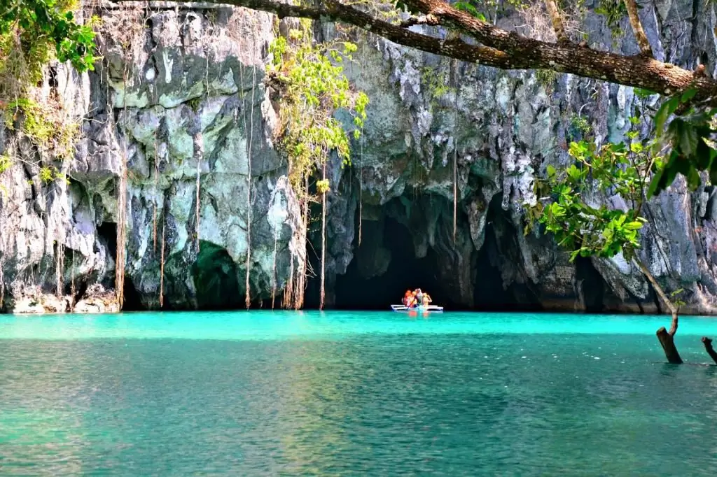 Taman Sungai Bawah Tanah Puerto Princesa