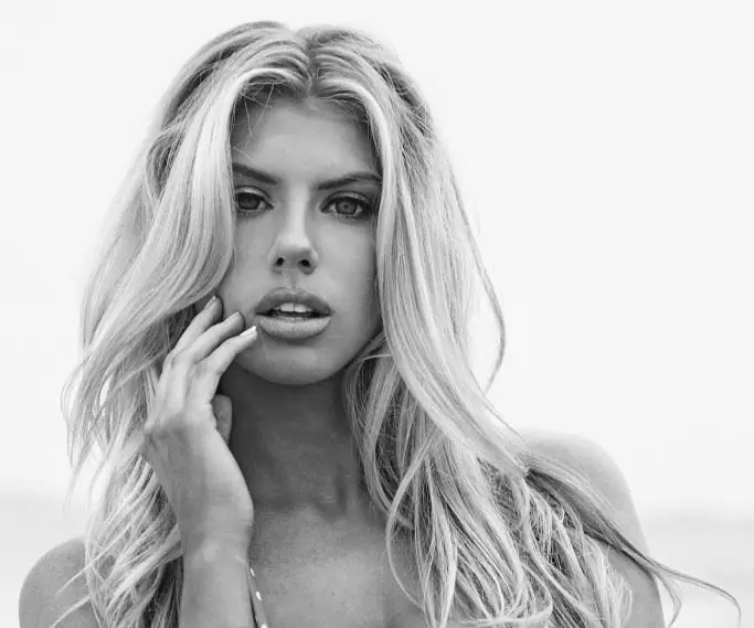 Φωτογράφηση Charlotte McKinney