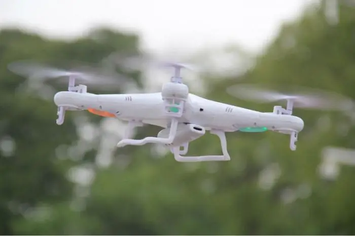 paano magpalipad ng quadcopter